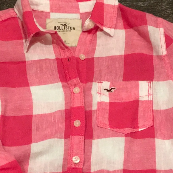 Like New- Hollister button down shirt - Picture 4 of 5